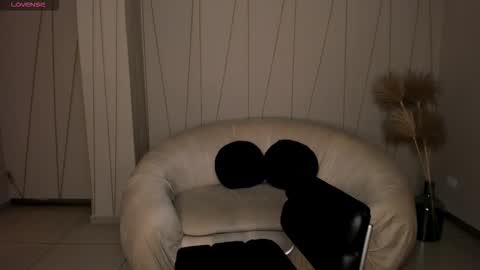 Snapshot of sunnyrivers_ chatting on September 25, 7:12 pm Sunny Rivers online show from September 25, 7:12 pm