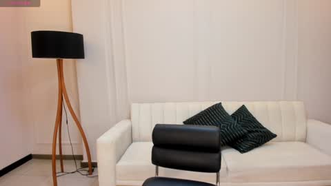 Snapshot of sunnyrivers_ chatting on February 2, 2:45 pm Sunny Rivers online show from February 2, 2:45 pm