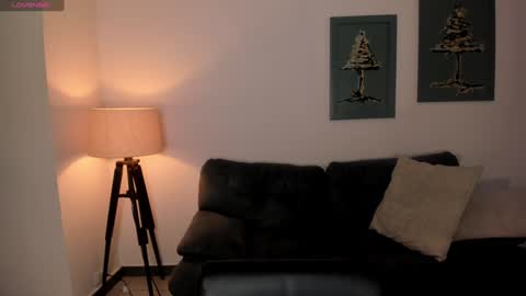 Snapshot of sunnyrivers_ chatting on January 13, 10:47 am Sunny Rivers online show from January 13, 10:47 am