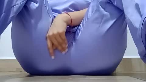 Annie online show from February 13, 10:33 pm