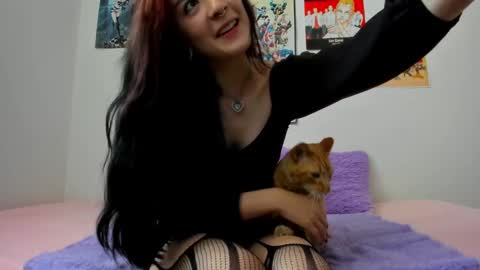 Snapshot of sunshine_girl9 chatting on February 27, 7:04 pm sunshine_girl9 online show from February 27, 7:04 pm