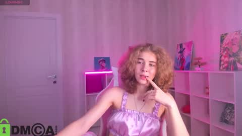 Snapshot of sunshinnneeee chatting on September 22, 7:51 am anna online show from September 22, 7:51 am