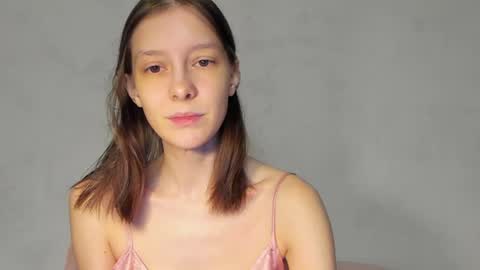 Una online show from June 18, 11:09 pm