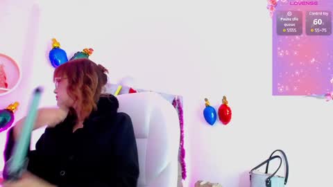 Snapshot of susan_hottye_ chatting on December 26, 11:32 am Susan online show from December 26, 11:32 am