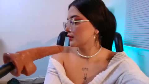 susana online show from February 24, 10:19 pm