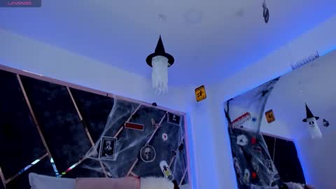 susanahenao online show from October 21, 9:30 pm