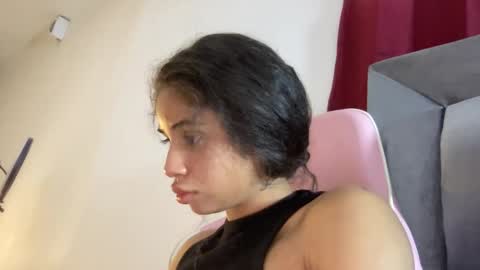 Snapshot of susandolls_ chatting on February 5, 1:04 am susan online show from February 5, 1:04 am
