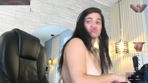   online show from April 1, 12:06 pm