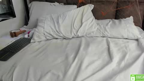 sussy_vixen online show from October 25, 7:54 pm