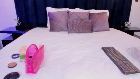 susyy online show from March 4, 3:35 am