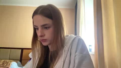 Emila online show from May 22, 12:58 pm