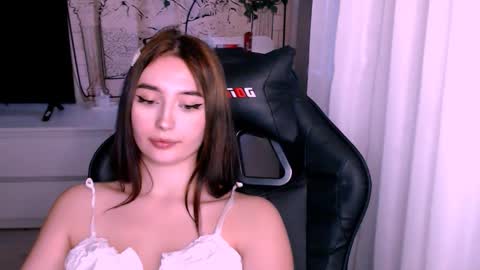 Snapshot of sweeet_baby0 chatting on October 3, 10:09 am Kate online show from October 3, 10:09 am