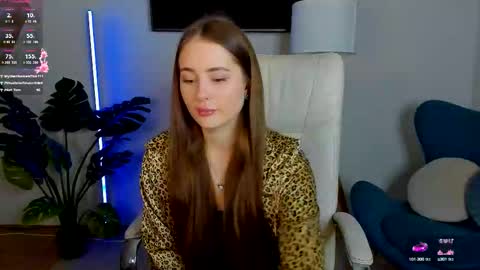 Snapshot of sweet__amily chatting on October 3, 12:21 pm Sweet Amily online show from October 3, 12:21 pm