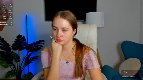 Snapshot of sweet__amily chatting on October 1, 6:40 am Sweet Amily online show from October 1, 6:40 am