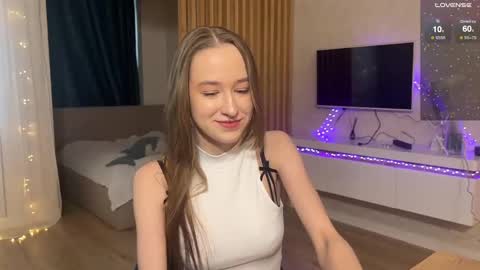 Monica  GTM 3MoTuWeFrSa 500pm-1000pm  online show from December 29, 6:56 am