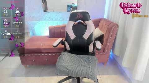 Snapshot of sweet_alice_m chatting on January 30, 8:42 pm Alice online show from January 30, 8:42 pm