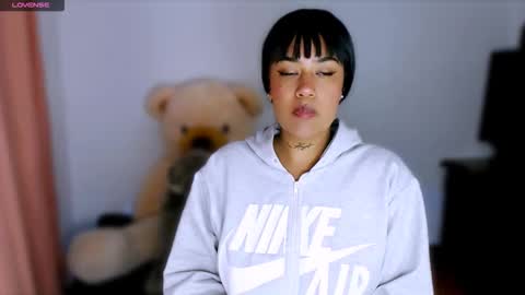 Stephanie online show from November 28, 9:34 am