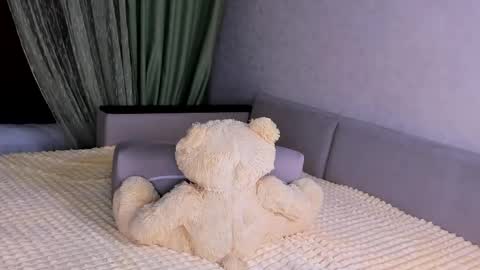 Alice online show from April 15, 7:58 pm