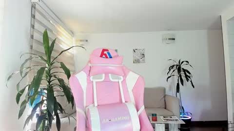 sweet_brunette88 online show from November 23, 2:41 pm