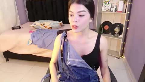 Candy online show from November 27, 3:26 pm