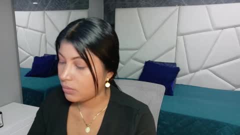 canelaa online show from November 12, 6:06 pm