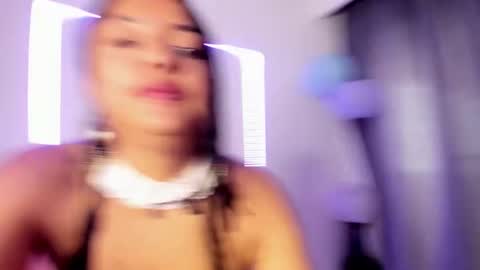 Canela online show from October 3, 4:12 pm