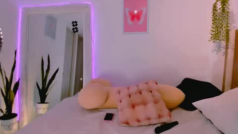 Snapshot of sweet_doll_ chatting on September 28, 5:14 am Dulce ONLYFANS jessica78784405 online show from September 28, 5:14 am