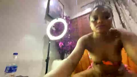 vivian online show from April 14, 10:15 am