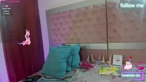  emmili  online show from February 24, 12:26 pm