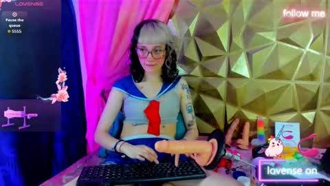  emmili  online show from September 18, 12:58 pm