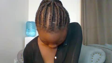 Snapshot of sweet_jenica chatting on January 15, 4:36 am ESTHER NEEMA online show from January 15, 4:36 am