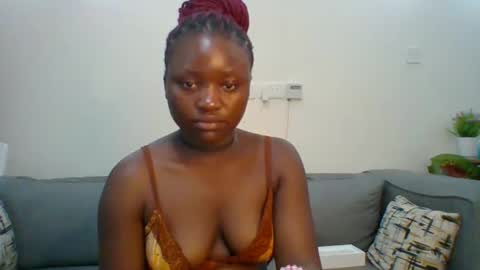 Snapshot of sweet_jenica chatting on March 10, 4:49 am ESTHER NEEMA online show from March 10, 4:49 am