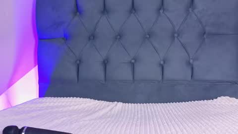 sweet_kitty_3 online show from May 15, 10:56 pm