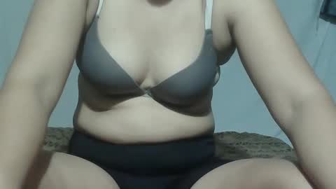 sweet_lily0613 online show from March 4, 1:55 am