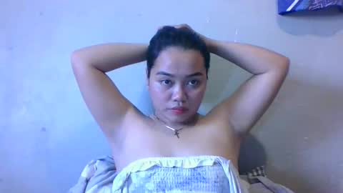sweet_mae28xx online show from January 8, 5:33 am