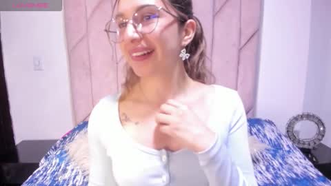 Snapshot of sweet_meelody chatting on October 11, 2:16 am Melody online show from October 11, 2:16 am