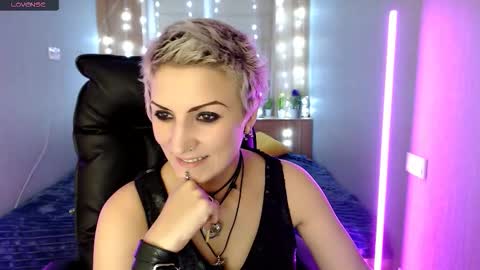 sweet_n_strong online show from November 24, 1:57 pm