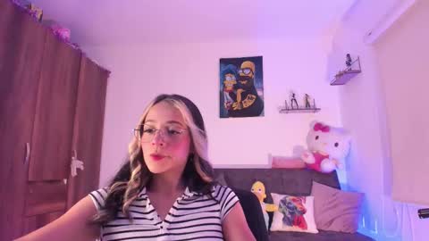 Snapshot of sweet_penny_ chatting on September 21, 11:58 pm Penny online show from September 21, 11:58 pm