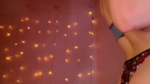 Sweet Rosely online show from February 18, 4:11 am