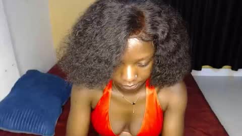 ellanah Tracie online show from October 21, 1:09 am