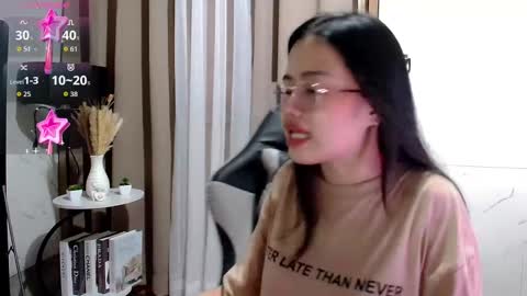 Leah online show from October 15, 11:02 am