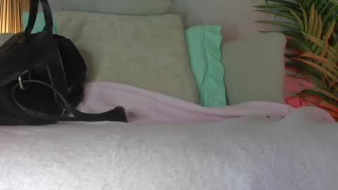 Adeline  online show from October 28, 12:44 pm