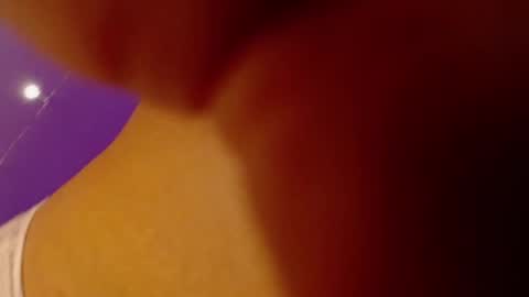 Snapshot of sweet_valery21 chatting on December 10, 8:05 pm valery online show from December 10, 8:05 pm