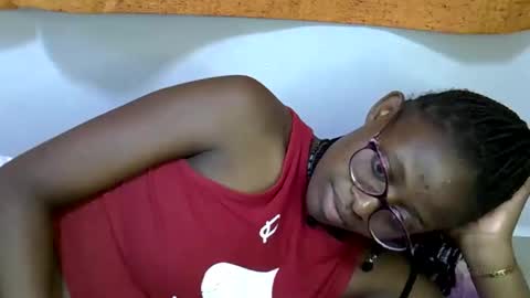 sweet_zarah online show from March 27, 12:28 pm