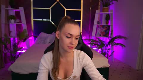Snapshot of sweetangellic chatting on October 15, 2:41 pm SweetAngellic online show from October 15, 2:41 pm