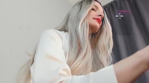 Snapshot of sweetbabyxx2021 chatting on February 14, 2:54 pm sweetbabyxx2021 online show from February 14, 2:54 pm