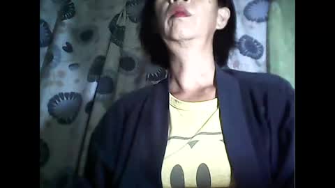 Snapshot of sweetbella24 chatting on October 3, 10:31 am im anne online show from October 3, 10:31 am