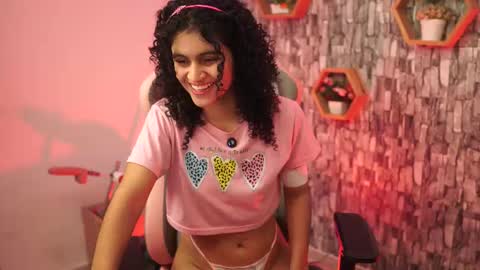 Salom independent model online show from December 17, 9:19 pm