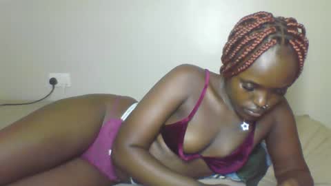 sweetclit99 online show from February 18, 6:51 pm