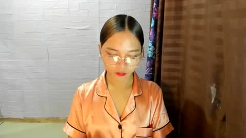 Snapshot of sweetcummer27 chatting on March 4, 6:04 am SOPHIA online show from March 4, 6:04 am